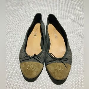 CHANEL fabric & suede ballet flats